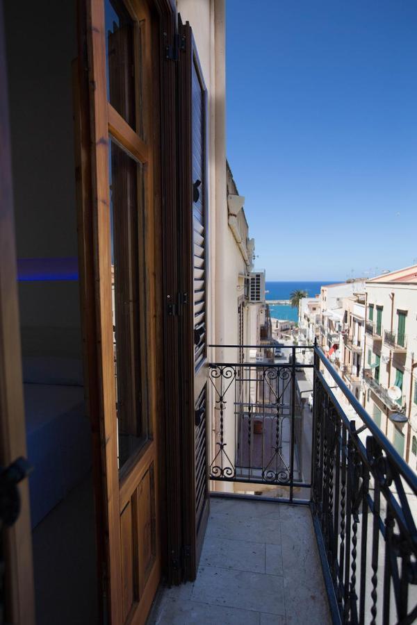 Apartamento Casa In Centro Castellammare del Golfo Exterior foto